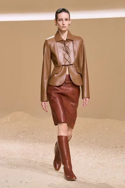 Look 28